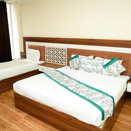 Rayta Hills Resort Nai Bagian luar foto